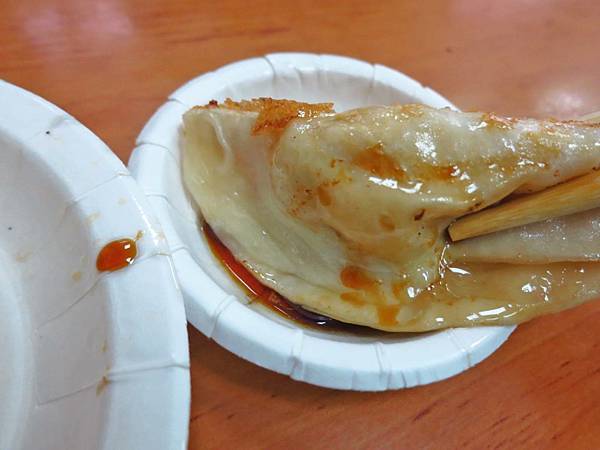 【台北美食】阿財鍋貼水餃專賣店-用餐時間大排長龍的知名店家 【台北美食】阿財鍋貼水餃專賣店-用餐時間大排長龍的知名店家