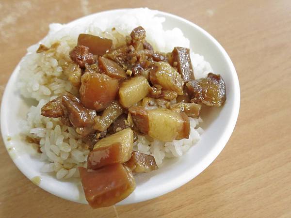 【台北美食】無名鵝肉擔-沒有店名卻深受大家歡迎的美食小吃店