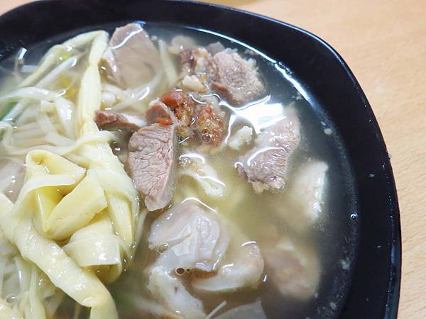 【林口美食】骨仔肉,醬香滷味-軟嫩好入口的骨仔肉 【林口美食】骨仔肉,醬香滷味-軟嫩好入口的骨仔肉