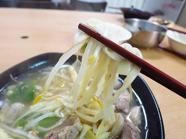 【林口美食】骨仔肉,醬香滷味-軟嫩好入口的骨仔肉 【林口美食】骨仔肉,醬香滷味-軟嫩好入口的骨仔肉