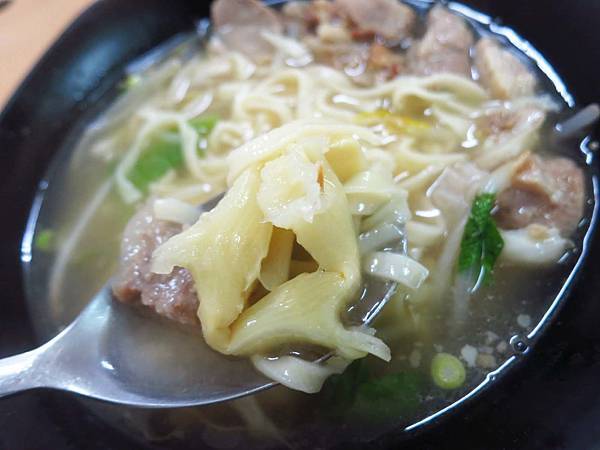 【林口美食】骨仔肉,醬香滷味-軟嫩好入口的骨仔肉