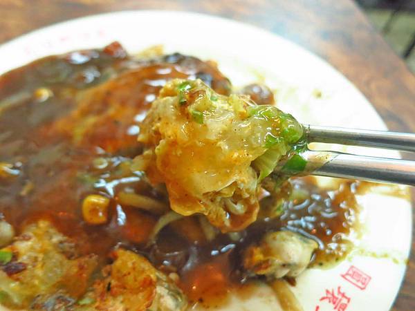 【台北美食】味興炒飯麵粥蚵仔煎小菜-黑胡椒口味的蚵仔煎