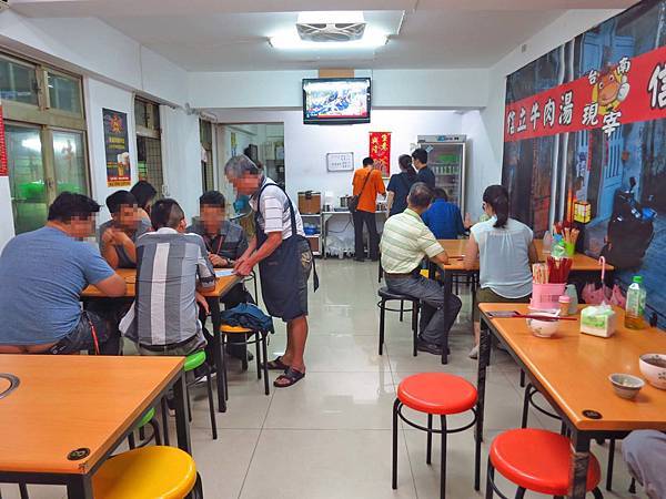 【林口美食】信立牛肉湯-不少網友推薦的台灣牛肉湯專賣店