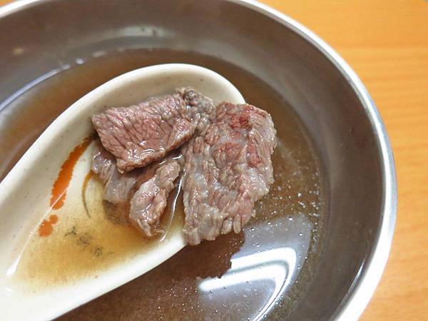 【林口美食】信立牛肉湯-不少網友推薦的台灣牛肉湯專賣店 【林口美食】信立牛肉湯-不少網友推薦的台灣牛肉湯專賣店