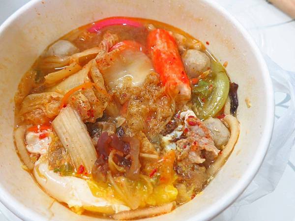 【蘆洲美食】佳味仙鍋燒麵-巷弄裡的大份量美味店家 【蘆洲美食】佳味仙鍋燒麵-巷弄裡的大份量美味店家