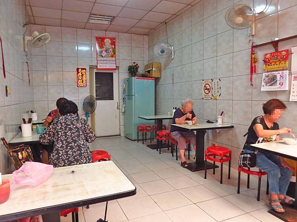 【台北美食】米苔目25米粉湯20-便宜又美味的美食小吃店