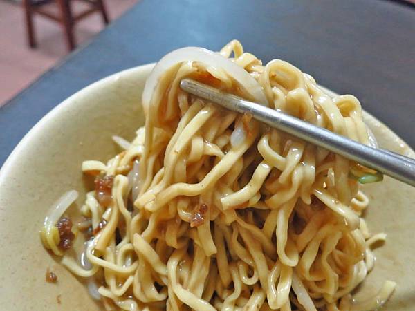 【台北美食】阿仁小吃店-無敵強大，令人回味的豬油乾麵