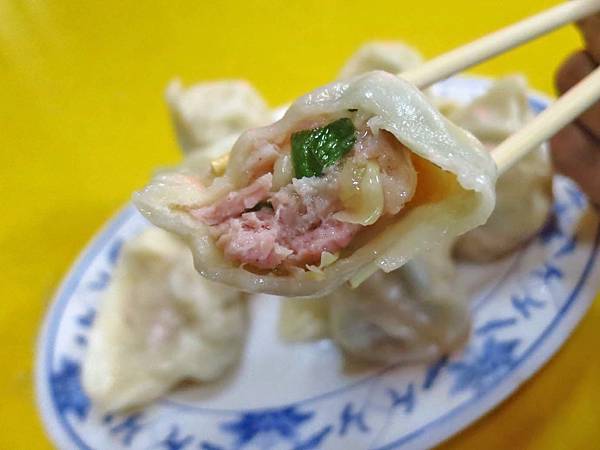 【台北美食】松山市場水餃-隱身在饒河夜市巷弄裡隱藏版美食 【台北美食】松山市場水餃-隱身在饒河夜市巷弄裡隱藏版美食