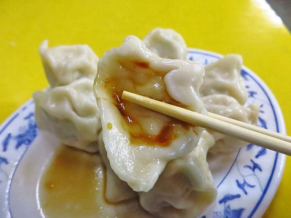 【台北美食】松山市場水餃-隱身在饒河夜市巷弄裡隱藏版美食