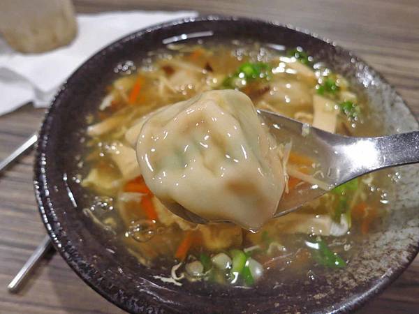 【五股美食】旺品蔥燒水餃-滿滿都是蔥花的美味水餃