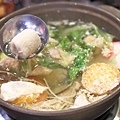 【台北美食】平日用餐時間也座無虛席，滿滿都是人潮的超強店家！顛覆你舊有印象的超強美食店家！三媽臭臭鍋新光店
