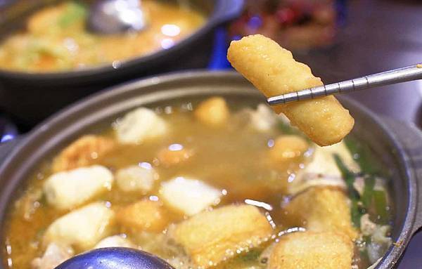 【台北美食】平日用餐時間也座無虛席，滿滿都是人潮的超強店家！顛覆你舊有印象的超強美食店家！三媽臭臭鍋新光店