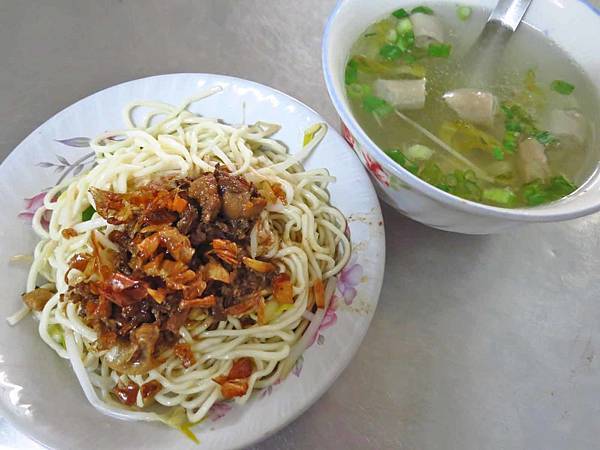 【台北美食】姐妹汕頭麵-隱身在巷弄裡超便宜又美味的小吃店 【台北美食】姐妹汕頭麵-隱身在巷弄裡超便宜又美味的小吃店