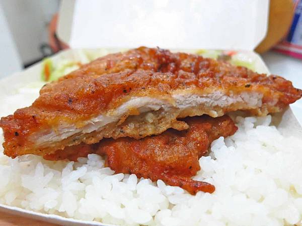 【蘆洲美食】葉家排骨飯-低調的美味排骨飯店