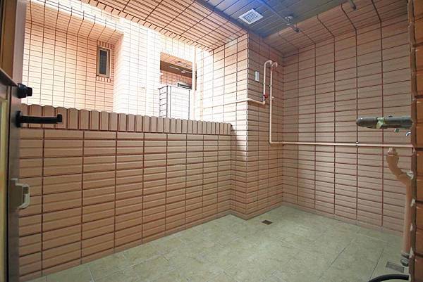 【三重建案】東利八方-台北橋捷運站250米、生活機能便利、巷弄裡的高檔建材捷運宅