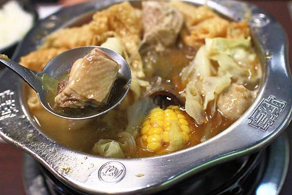 【彰化美食】联亭泡菜鍋-超大份量、用料實在的美味小火鍋