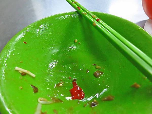 【五股美食】阿榮烏醋乾麵-美味又大碗的烏醋麵與骨肉湯