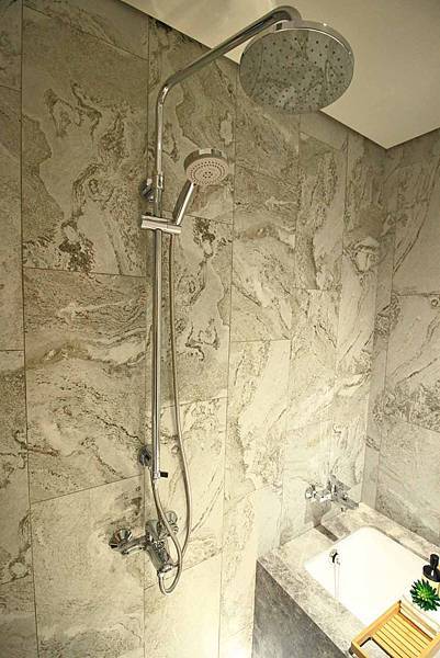 【新店建案】欣聯心-350米雙捷運交匯，坐落上千坪生態公園、百貨商場、摩天大樓附近的絕佳地理位置