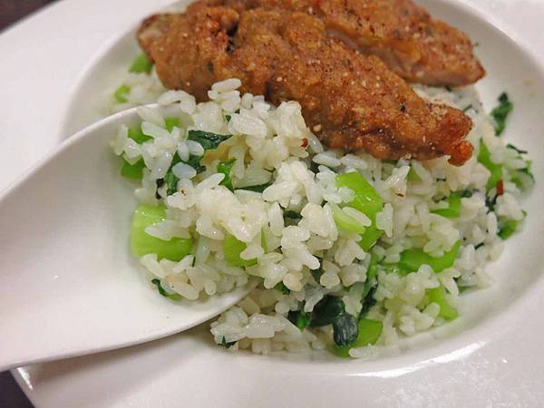 【新店美食】巧亦食堂-不少在地人推薦的美食店家 【新店美食】巧亦食堂-不少在地人推薦的美食店家