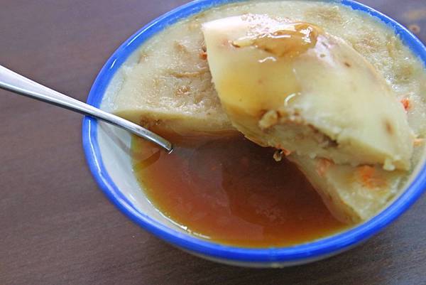 【新莊美食】府城碗粿-加入櫻花蝦的美味碗粿