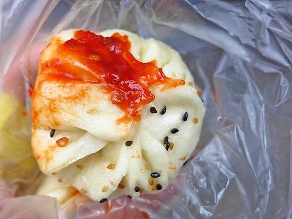 【台北美食】劉家水煎包-經常大排長龍的30年老字號小吃店