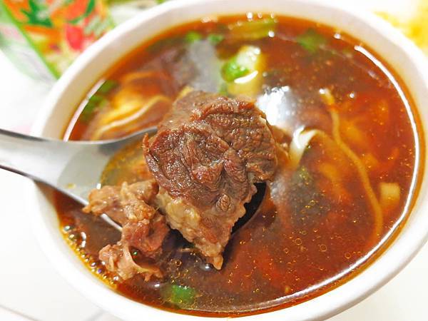 【蘆洲美食】芯麵食-CP值爆表!80元就能吃到美味又大碗的牛肉麵 【蘆洲美食】芯麵食-CP值爆表!80元就能吃到美味又大碗的牛肉麵