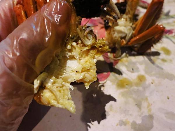 【台北美食】君品雲軒西餐廳-季節限定！大閘蟹無限量吃到飽！