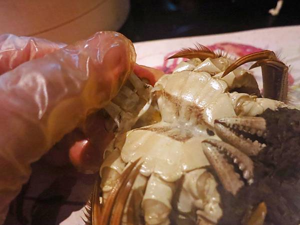 【台北美食】君品雲軒西餐廳-季節限定！大閘蟹無限量吃到飽！