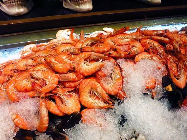 【台北美食】君品雲軒西餐廳-季節限定！大閘蟹無限量吃到飽！