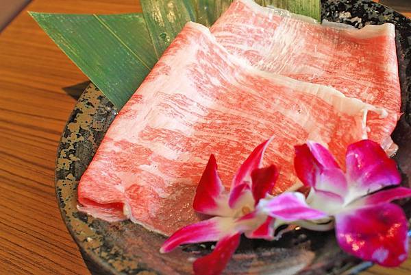 【台北美食】馬太郎鍋物-不到700元和牛無限量火鍋吃到飽