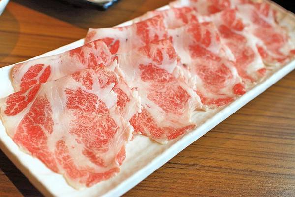 【台北美食】馬太郎鍋物-不到700元和牛無限量火鍋吃到飽