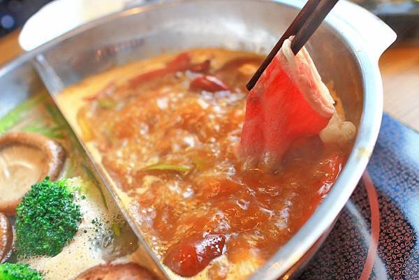 【台北美食】馬太郎鍋物-不到700元和牛無限量火鍋吃到飽