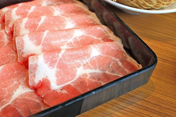 【台北美食】馬太郎鍋物-不到700元和牛無限量火鍋吃到飽