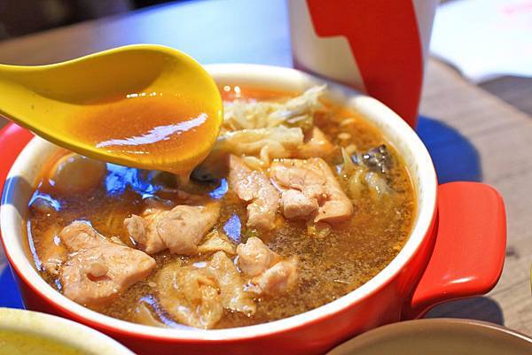 【台北美食】12MINI經典獨享鍋-CP值極高的美味獨享小火鍋