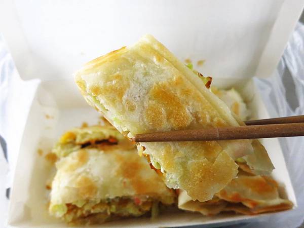 【台北美食】巴克斯韭菜盒子蛋餅-酥脆又帶有軟鬆的手工蛋餅