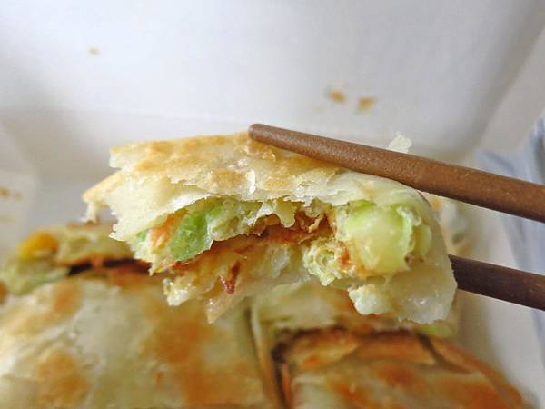 【台北美食】巴克斯韭菜盒子蛋餅-酥脆又帶有軟鬆的手工蛋餅