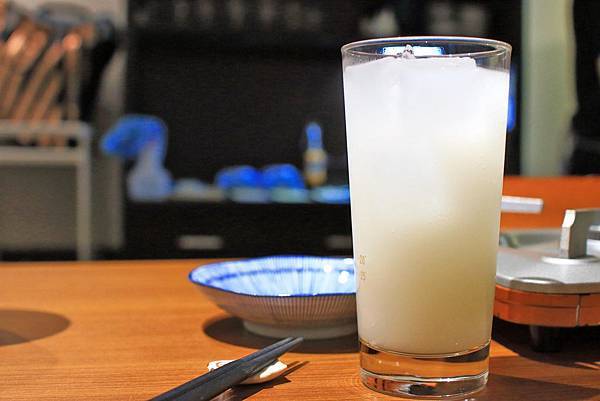 【台北美食】一笑-深夜小食堂！只有在這才能吃到的牛舌火鍋！