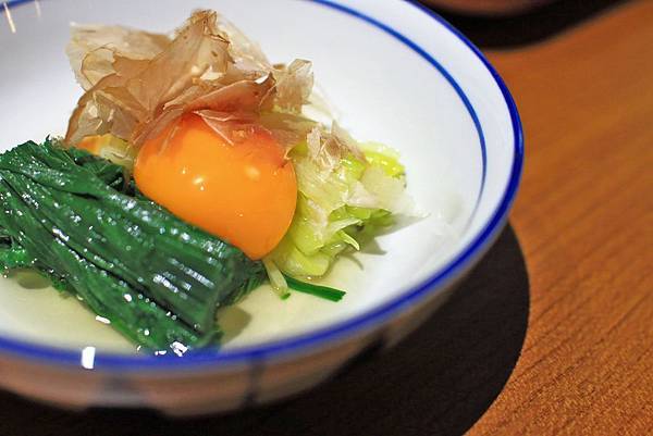 【台北美食】一笑-深夜小食堂！只有在這才能吃到的牛舌火鍋！