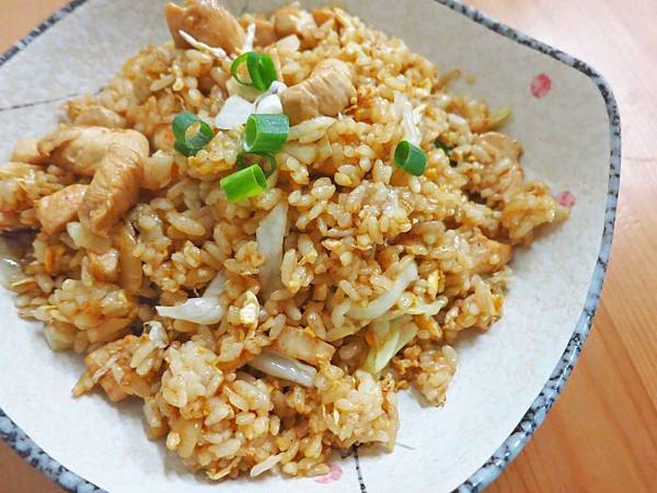 【台北美食】炒炒飯-美味又迷人的三杯雞炒飯