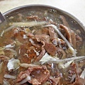 【板橋美食】斜坡羊肉麵-隱藏在巷弄裡滿滿都是配料的超強店家