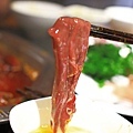 【板橋美食】重慶老火鍋-別的地方吃不到的正統重慶麻辣火鍋精髓美味！九宮格獨特吃法