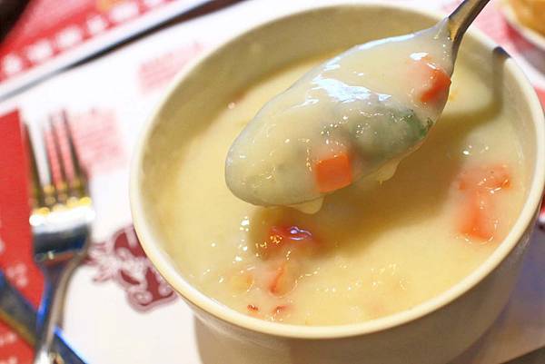 【板橋美食】究極上火焰炙燒牛排-平民的價格卻能吃到高檔餐廳的美味