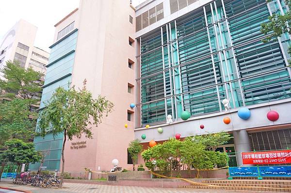 【台北建案】城市莊園-寧靜的巷弄裡，有如莊園一般的花園綠地，豪宅等級的設備工法，交通便利的雙捷運宅