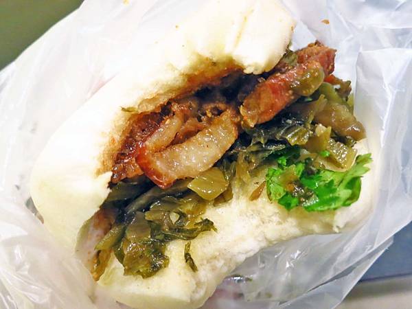 【桃園美食】阿忠刈包-超多人推薦的刈包店