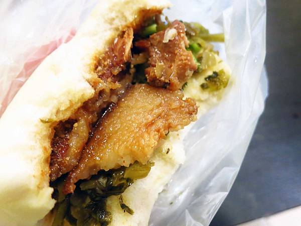 【桃園美食】阿忠刈包-超多人推薦的刈包店