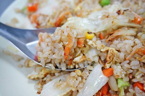 【蘆洲美食】蘆洲東港櫻花蝦炒飯-滿滿櫻花蝦的美味炒飯