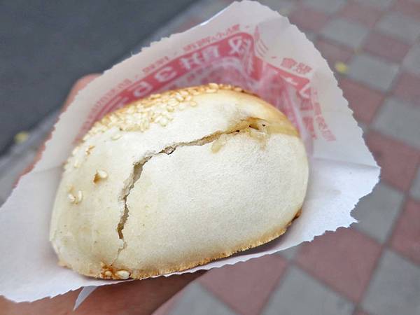 【台北美食】胡椒餅&炭烤地瓜-深受不少附近上班族喜愛的平價美食