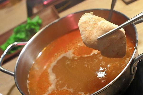 【中和美食】龍石鍋物-全台首創火焰龍蝦石頭爆炒火鍋