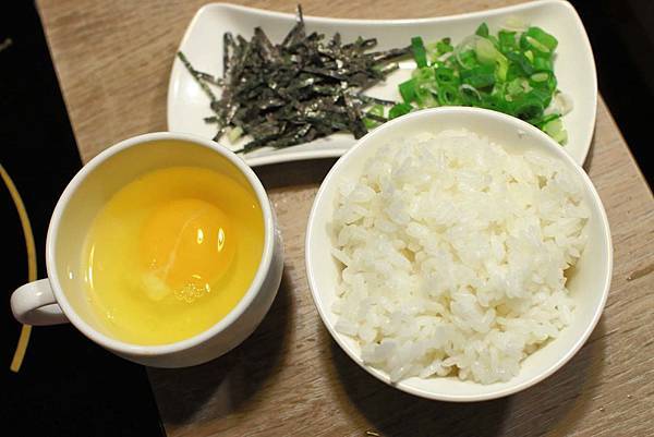 【中和美食】龍石鍋物-全台首創火焰龍蝦石頭爆炒火鍋