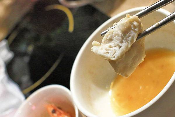 【中和美食】龍石鍋物-全台首創火焰龍蝦石頭爆炒火鍋